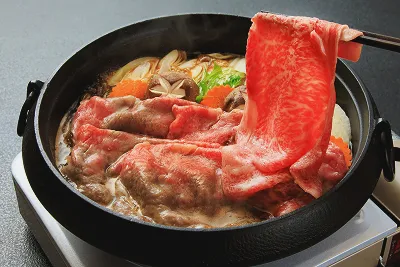 写真：前沢牛すき焼き