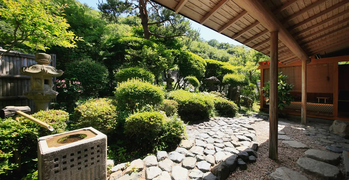 写真：特別室 露天風呂付和洋室タイプ
