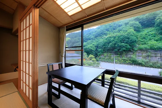写真：一般客室 10畳
